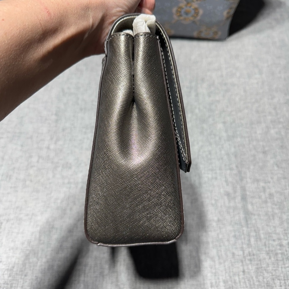Michael Kors Callie Small Messenger Leather Bag with Shoulder Strap - Picture 5 of 12